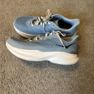 Hoka Mach 6 women’s size 9.5